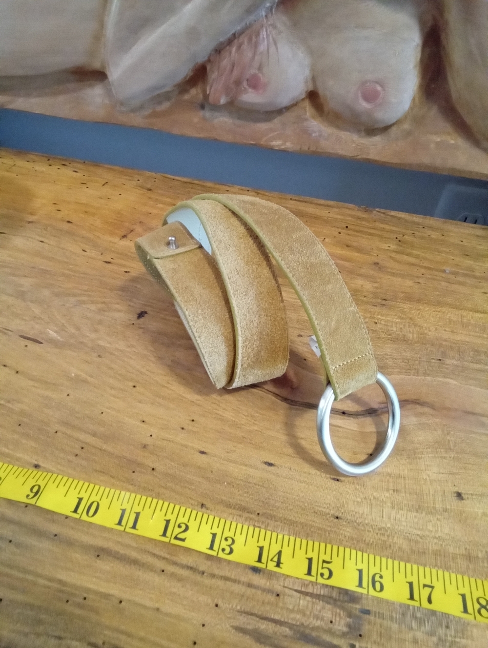 New York and Company Sz M Tan Suede Leather Loop Keychain Belt NWT